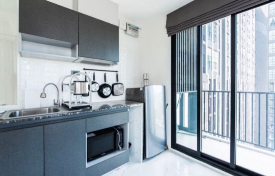 picture For rent: The Base Rama 9 - Ramkhamhaeng, 17th floor - 10/13