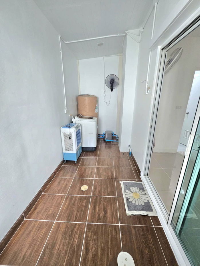 picture 🔊 For rent 🏡 Townhouse 📌 Corner house, Pleno Village, behind Thai Singapore School 🚇 Near BTS Sri Lasalle 💸 Rental price 25,000 baht/month - 4/16