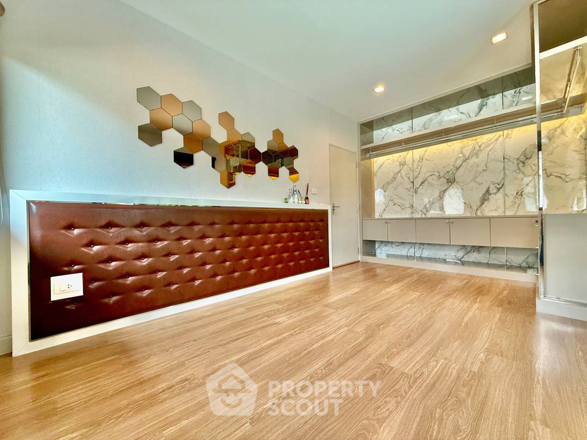 picture 4-BR House at Venue Rama 5 in Mueang Nonthaburi (ID 2099512) - 10/20