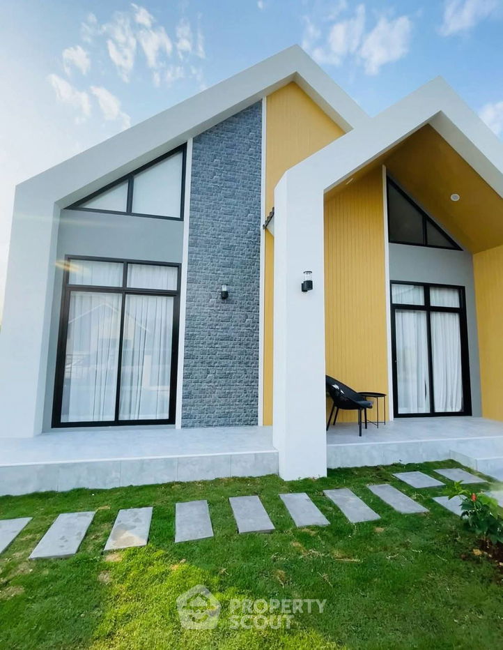 picture 3-BR House in Thap Tai (ID 2098302) - 13/13