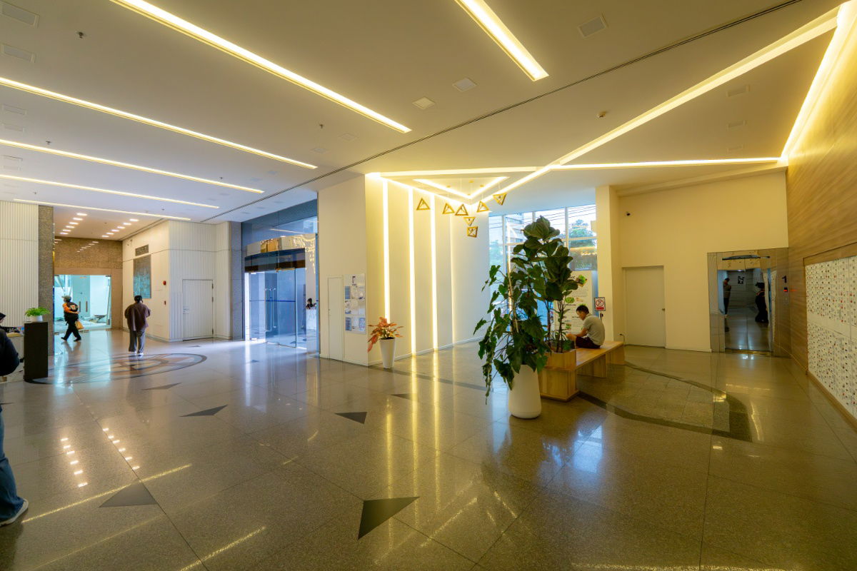 รูป ให้เช่าออฟฟิศรัชดาภิเษก Forum tower ใกล้ MRT เพียง 300 เมตร - รูปที่ 8/10