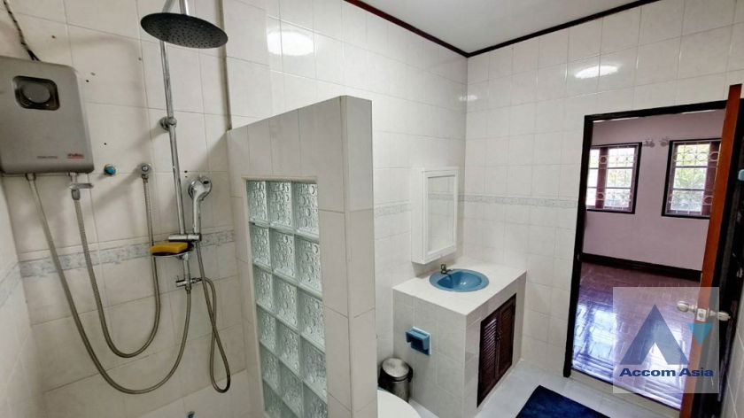 picture 🔼🔽 AccomA 📩 Home Office 4 BR Townhouse in Phra Khanong Nuea (AA37344) - 20/20