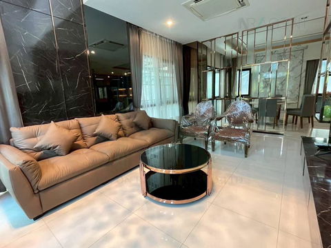 🎉 ให้เช่าบ้านเดี่ยว 2 ชั้น เดอะ ซิตี้ พัฒนาการ 4 ห้องนอน 4 ห้องน้ำ