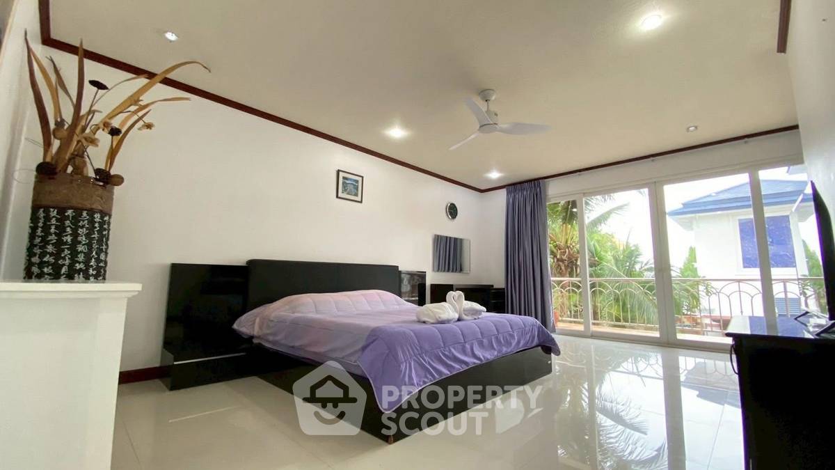 รูป วิลล่า 5-ห้องนอน ใกล้ เมืองพัทยา (ID 2265856) - รูปที่ 10/17