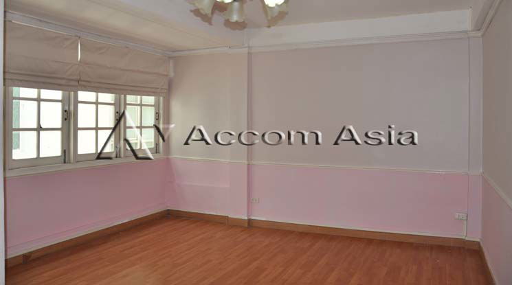 picture 🔼🔽 AccomA 📩 Home Office 5 BR Townhouse in Khlong Ton Nuea (13000795) - 9/16