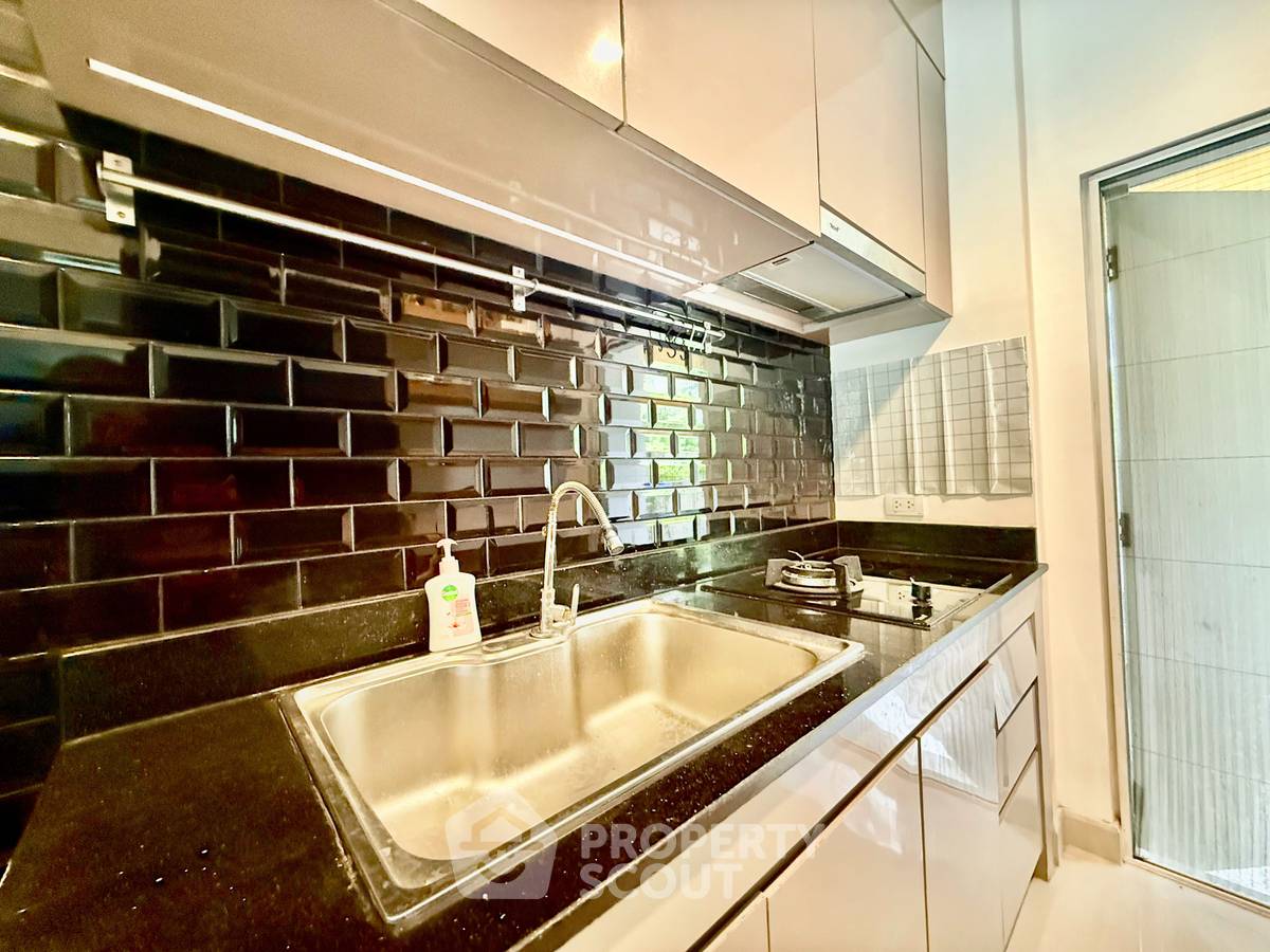 picture 4-BR House at Venue Rama 5 in Mueang Nonthaburi (ID 2099512) - 6/20
