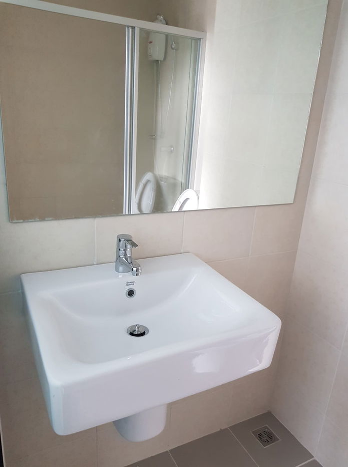 picture Condo for sale near Central Sriracha, beautiful view in front of the project, Building D - 16/18