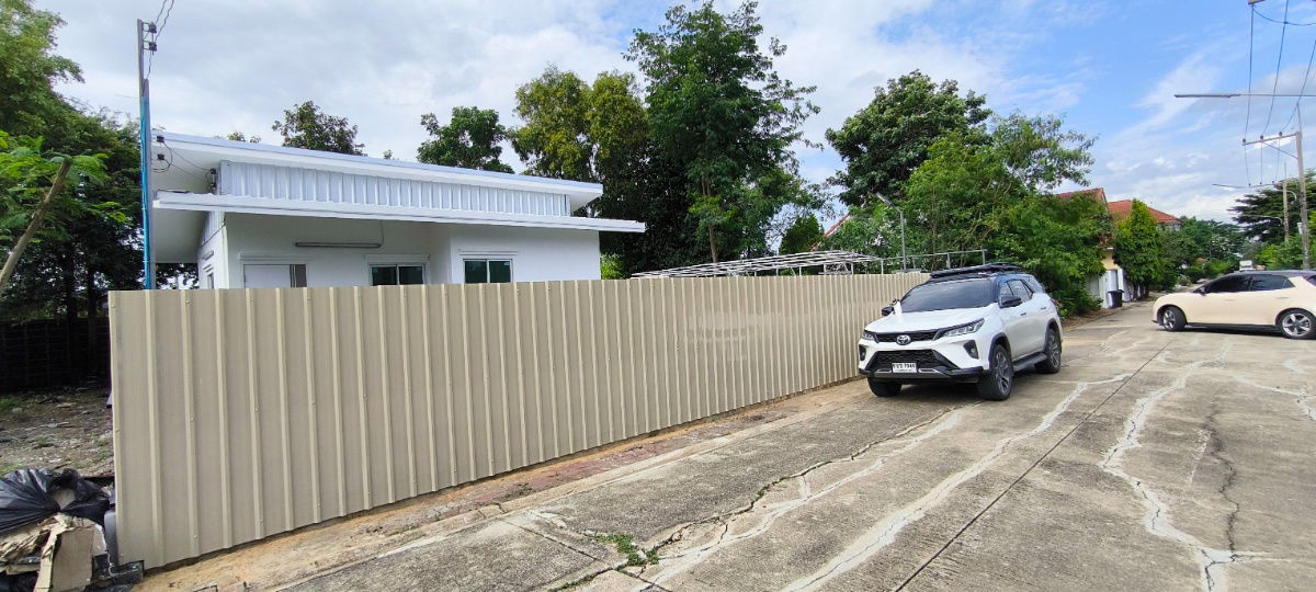 picture Parichat Klong 4 (Land and house) - 6/18