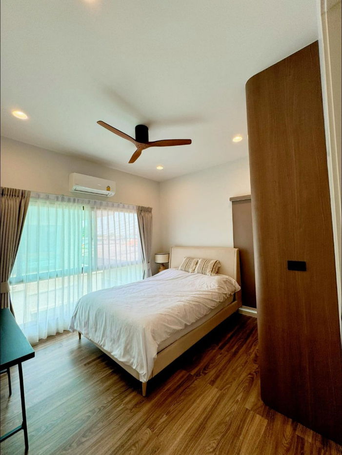 picture For rent: Burasiri Krungthep Kreetha Project. Experience timeless luxury...classic, simple, yet full of taste. Line ID: @951qfbfi - 11/21