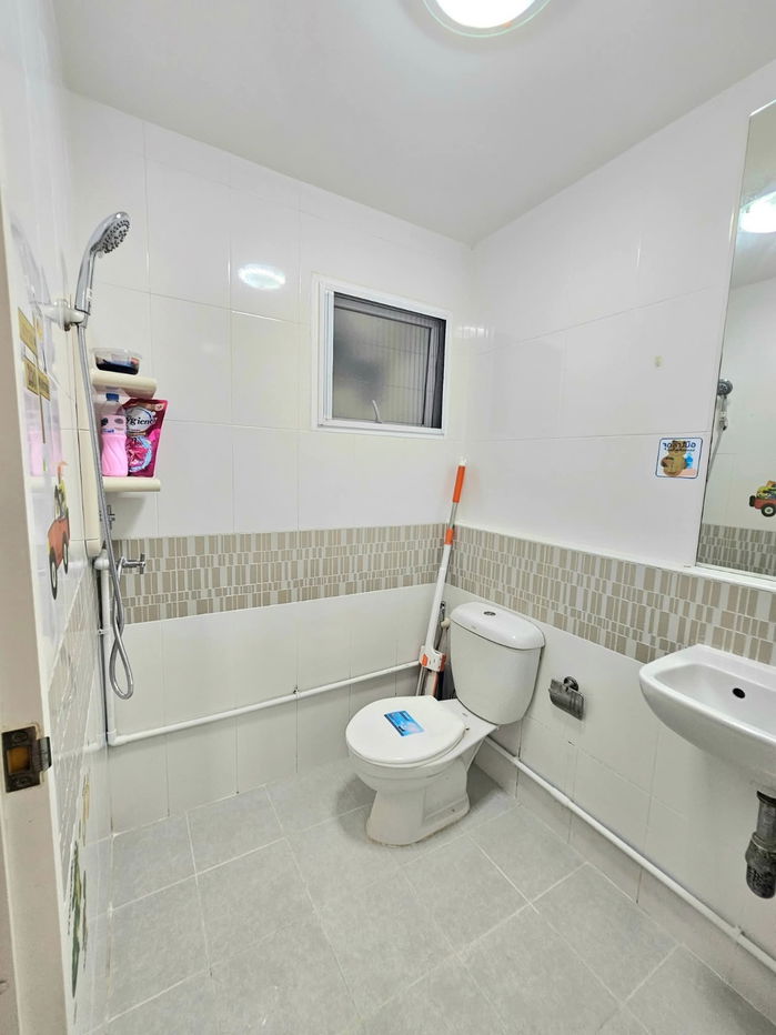 picture 🔊 For rent 🏡 Townhouse 📌 Corner house, Pleno Village, behind Thai Singapore School 🚇 Near BTS Sri Lasalle 💸 Rental price 25,000 baht/month - 13/16