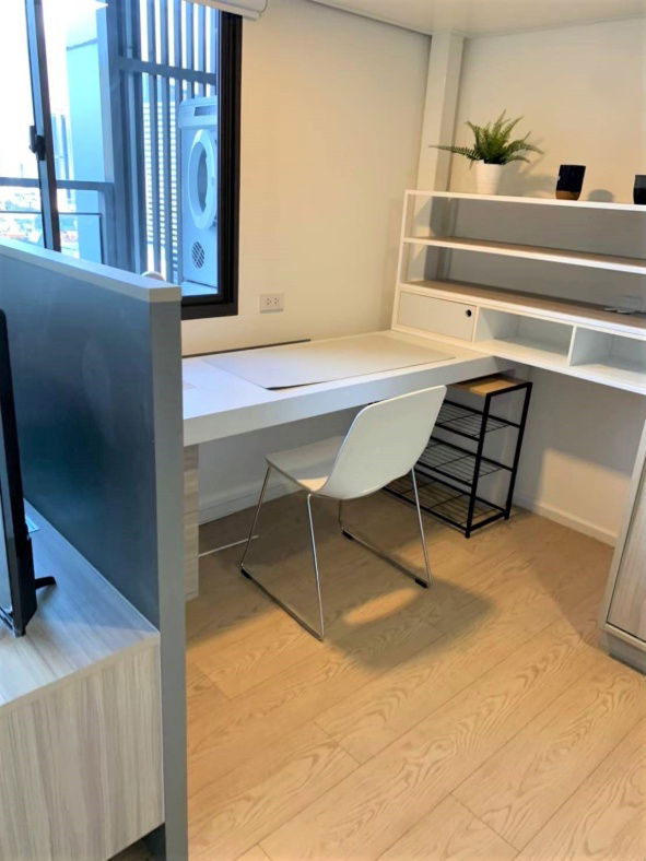 รูป Chewathai Residence Asoke แบบ Duplex เฟอร์ฯเครื่องใช้ไฟฟ้าครบ นัดชมด่วนโทร 063-384-4228 - รูปที่ 4/11