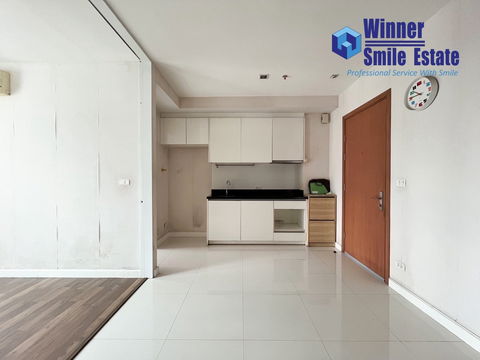 Condo for sale: The Bloom Sukhumvit 71: The Bloom Sukhumvit 71, near BTS Phra Khanong.