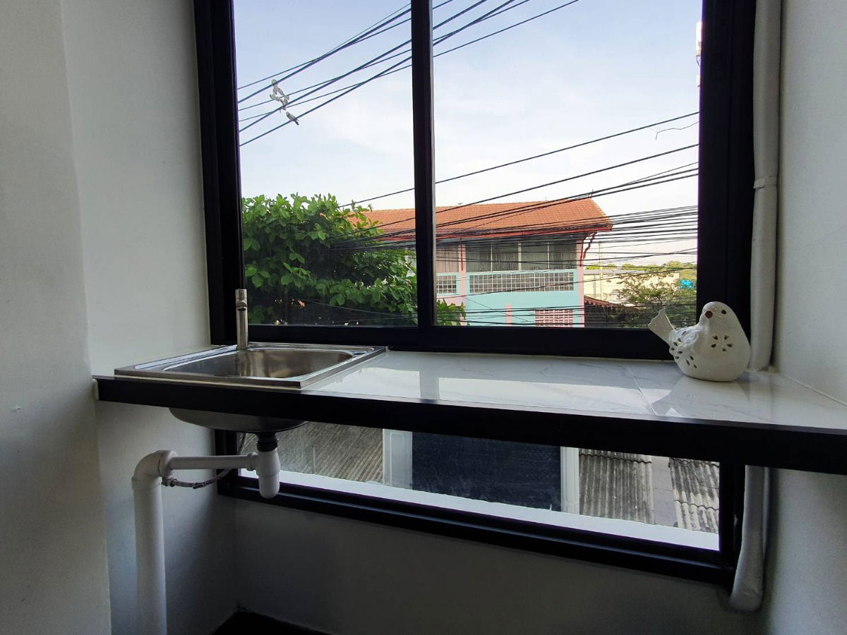 รูป ห้องพักสวยๆ พร้อมอยู่ ย่านปู่เจ้าสำโรง รายเดือน รายวัน - รูปที่ 6/6