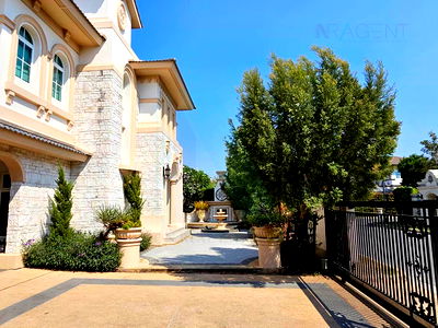 Houses for rent Samut Prakarn : For Rent 2-story House NANTAWAN BANGNA KM.7 4 bedroom 5 bathroom