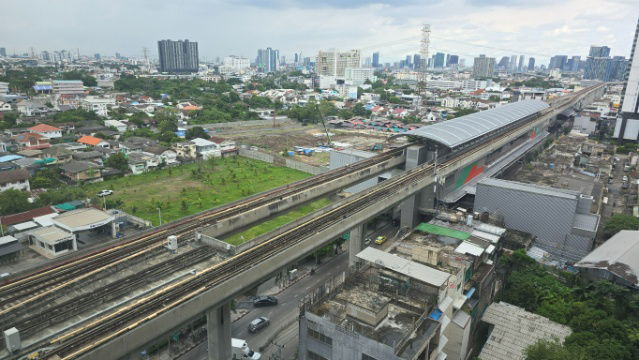 รูป ใกล้รถไฟฟ้า และรถประจำทาง  แอสปาย  วงศ์สว่าง - รูปที่ 11/13