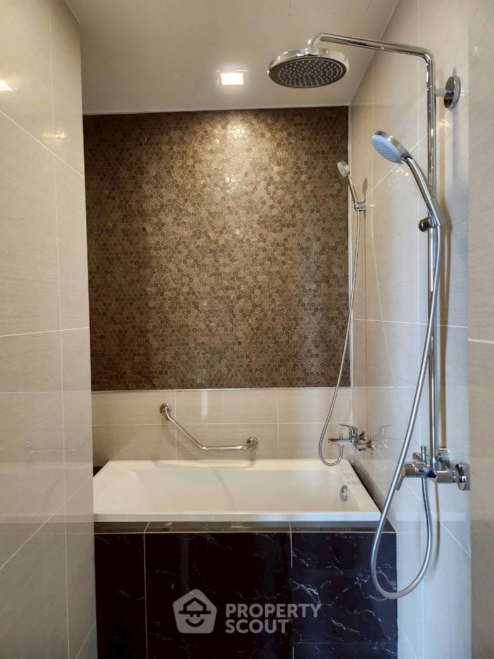 picture 2-BR Condo at Park Origin Phrom Phong near BTS Phrom Phong (ID 2265725) - 12/17