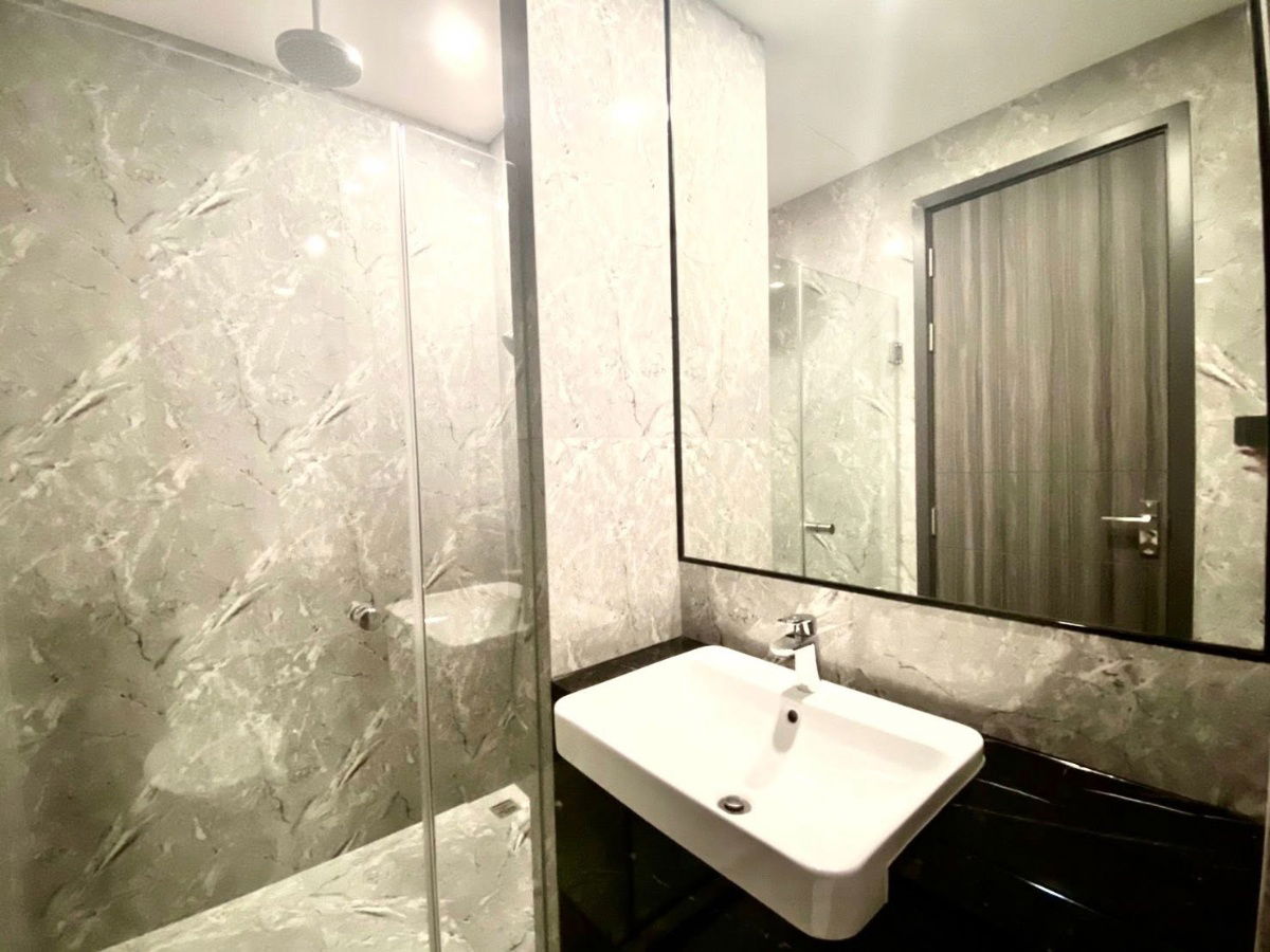 picture For rent, Ashton Asoke, 23rd floor, ready to move in, next to Sukhumvit MRT station. - 12/15