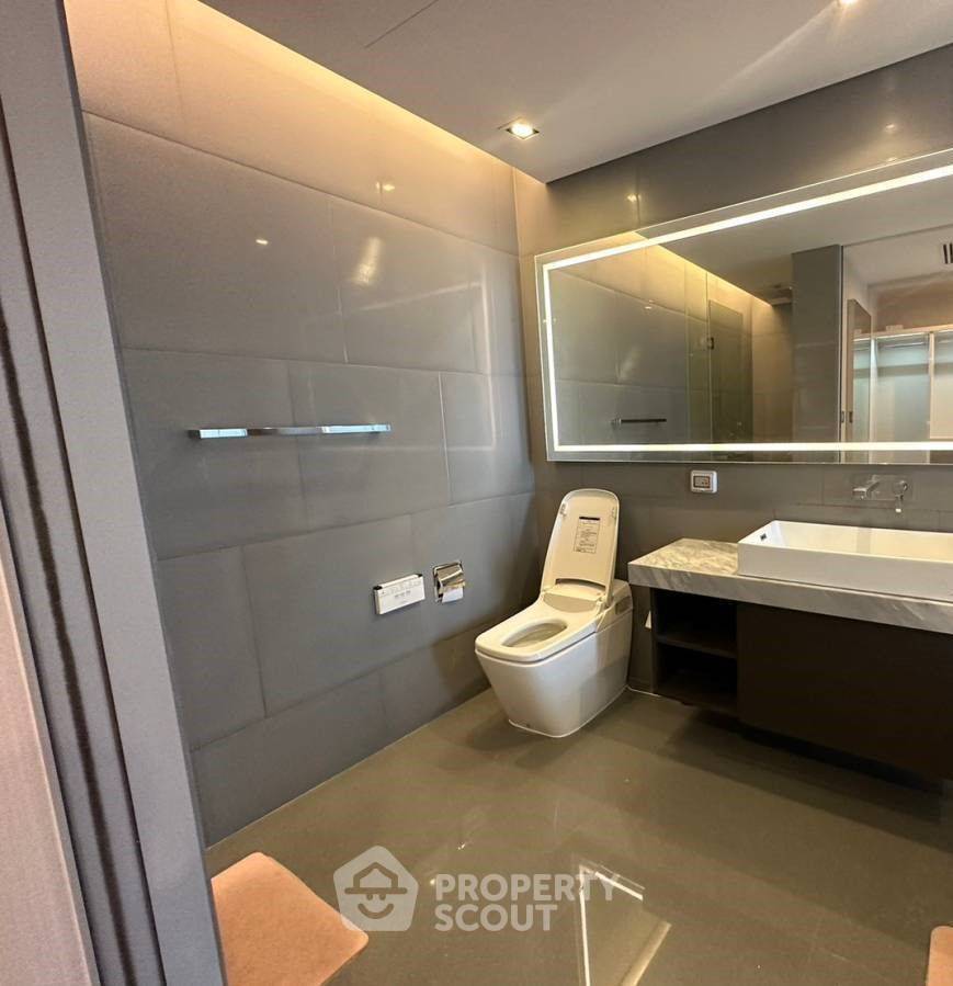 picture 2-BR Condo at The Bangkok Sathorn near BTS Surasak (ID 1066443) - 10/12