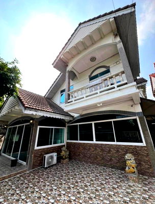 Houses for rent Don Mueang : 🏡 A warm, two-story detached house with 3 bedrooms, near Don Mueang Airport, only 20,000/month. Interested? Line ID: @951qfbfi