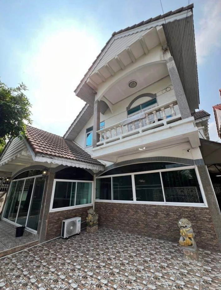 picture 🏡 A warm, two-story detached house with 3 bedrooms, near Don Mueang Airport, only 20,000/month. Interested? Line ID: @951qfbfi - 1/14