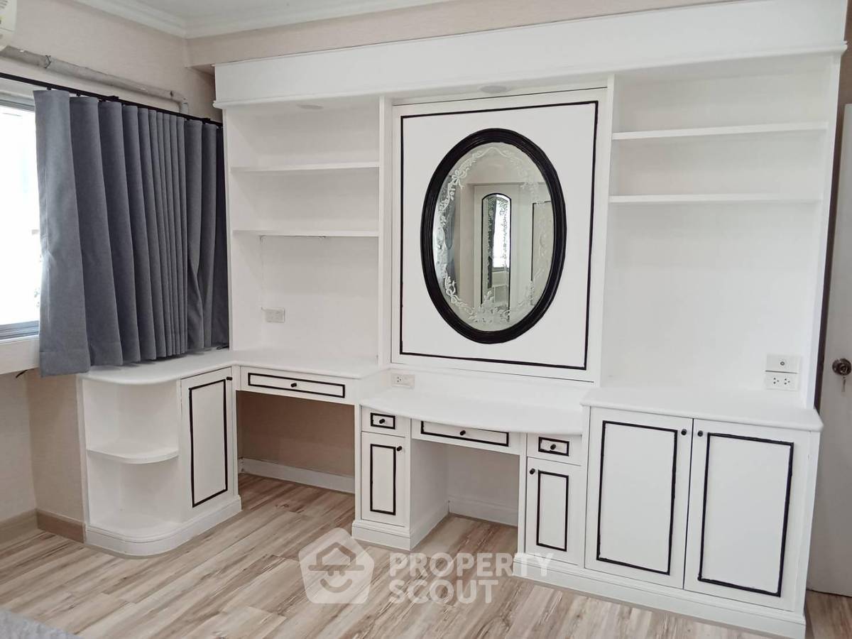 picture 4-BR Condo at Siam Penthouse 1 Condominium near BTS Nana (ID 1760308) - 7/7
