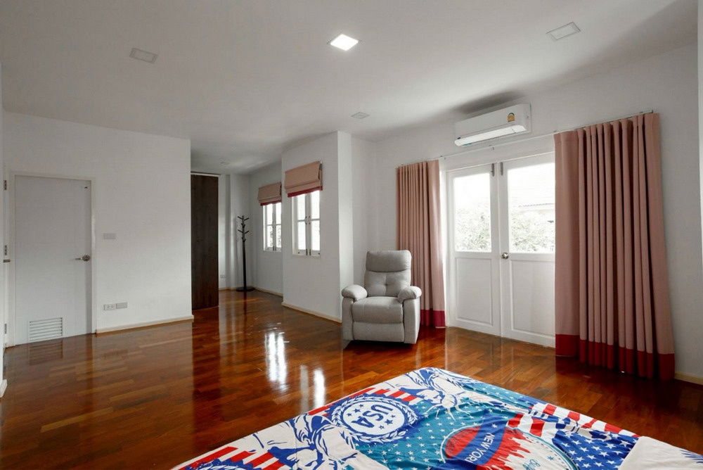 picture Call : 065-897-9794 Private Ramintra Village, Panya Intra Rd., Bang Chan, Khlong Sam Wa 74 square wah, 3 Beds, 3 Baths - 5/12