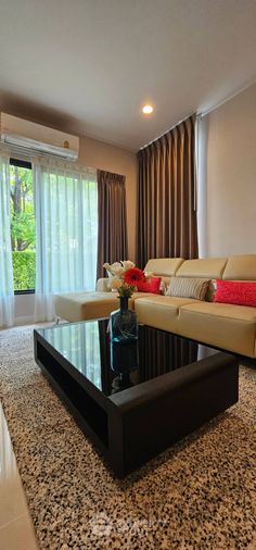 5-bed house for rent, 404 sqm, 114 sq wah, Setthasiri Krungthep kreetha 2