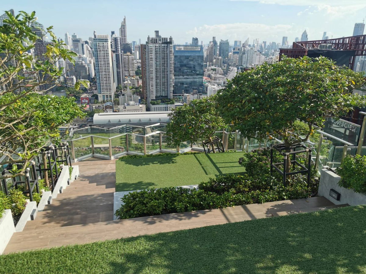 picture For Rent Life Asoke Rama 9 Very High Floor Very Nice View 32 Sqm 1 Bedroom 1 Bathroom near MRT Phra Ram 9 and G Tower - 30/34