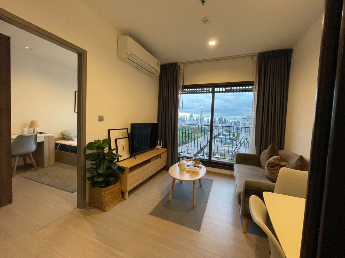 picture Life Asoke Hype 🔥Ready to move in MRT Rama9 - 4/9
