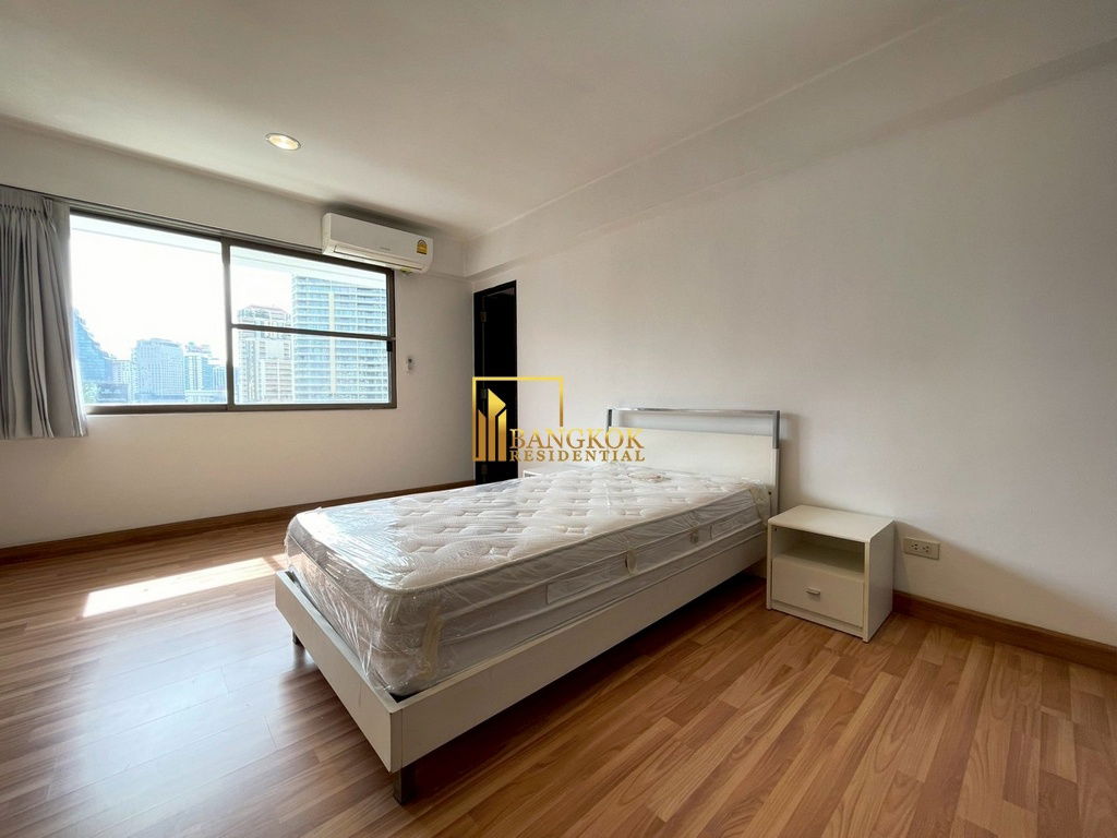 รูป Impressive 3 Bedroom Apartment For Rent in Sukhumvit 12 - BR21295AP - รูปที่ 21/49