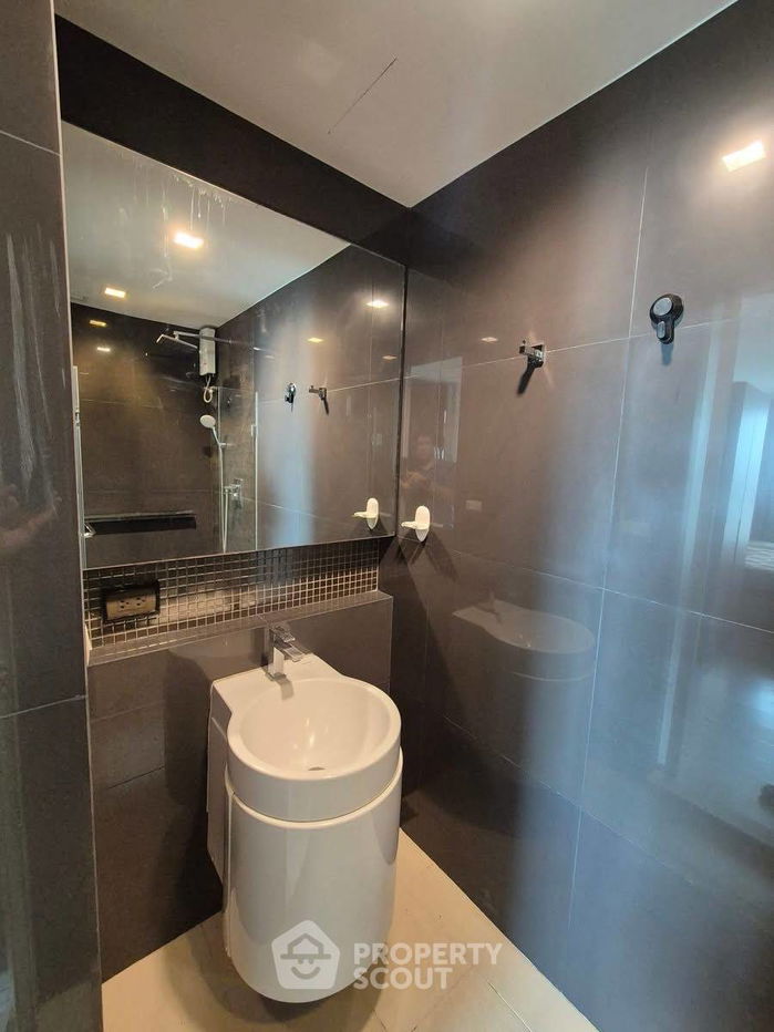 picture 1-BR Condo at RHYTHM Phahon-Ari near BTS Saphan Khwai (ID 2265429) - 8/10