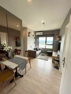 Escent chiangmai condo for rent: near central Chiangmai : Tel. 082-389-9314 (Boo)
