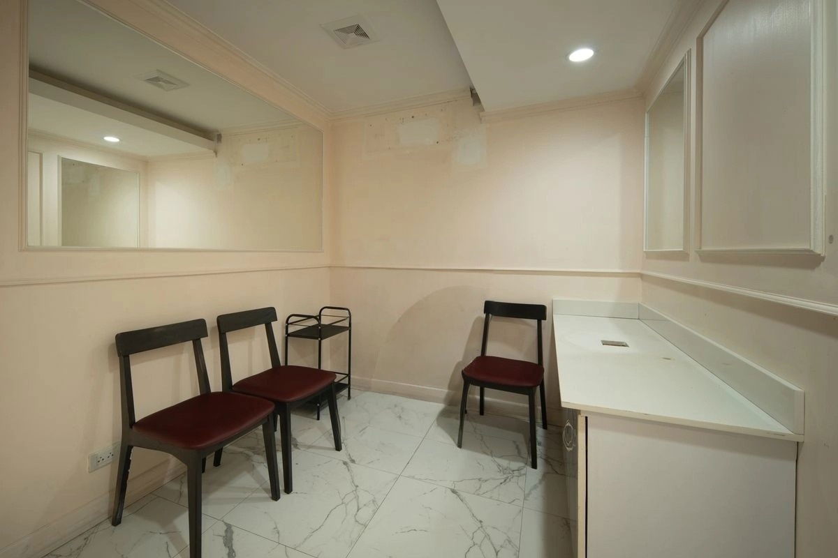 รูป เซ้งบาร์ ร้านเหล้า ทองหล่อ เอกมัย - รูปที่ 11/12