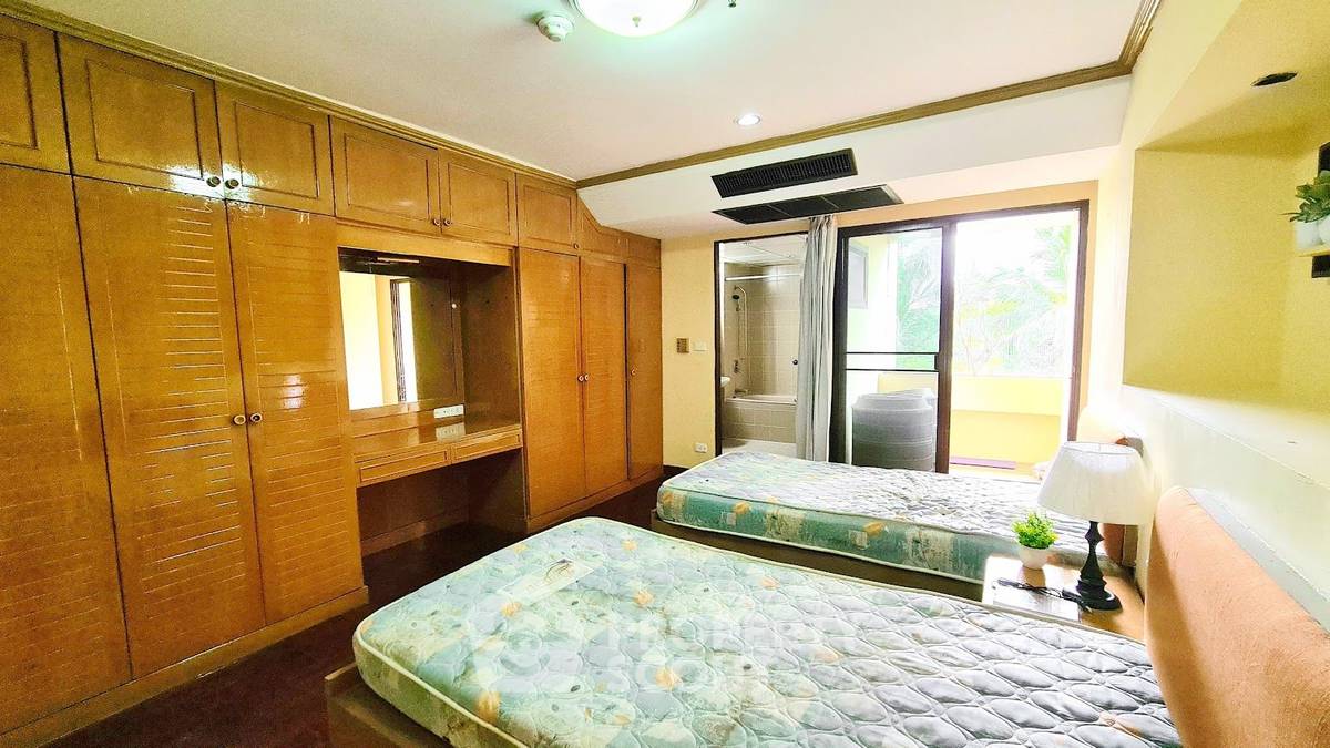picture 3-BR Condo at Prestige Towers Condominium near MRT Sukhumvit (ID 882726) - 1/10