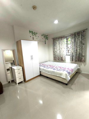 Condos for rent Rangsit University : Condo for rent lumpini township rangsit city 