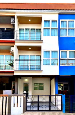 ทาวน์โฮม หนองปรือ ชลบุรี : บ้านทาวน์โฮม3ชั้น 4นอน5น้ำ ซอยเขาตาโล ใกล้สุขุมวิท