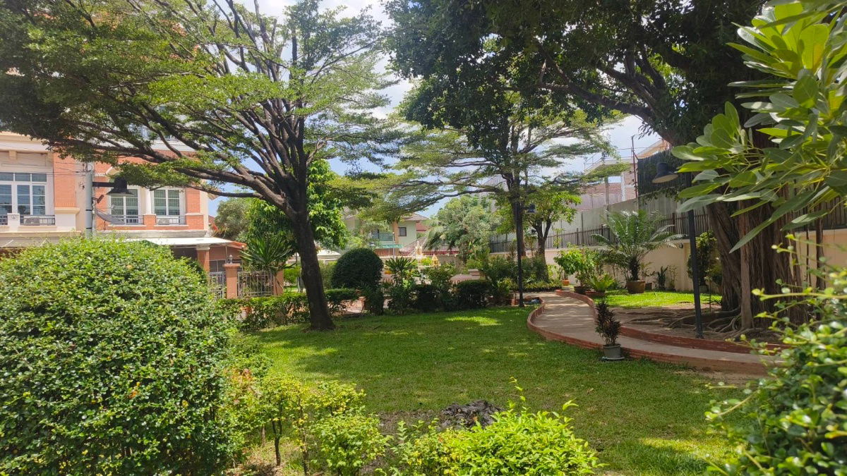 picture 3-storey townhouse, Casa City Nuanchan 1, corner unit, best location - 2/22