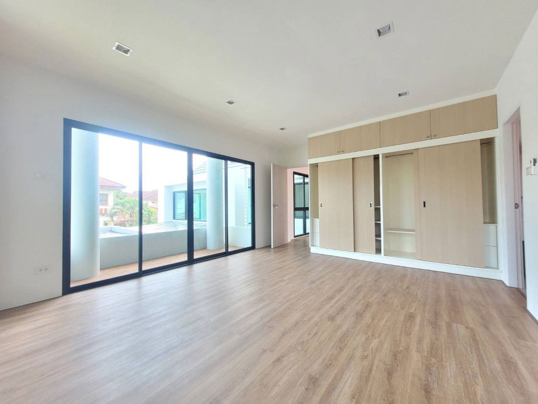 รูป ขายบ้านเดี่ยวหมู่บ้านปัญญาเลคโฮม ตกแต่งใหม่สวยหรู​ 286 ตร.ว​ 4 นอน​ 4 น้ำ​ + ห้องนอนแม่บ้าน+ห้องน้ำ​ +  1 ห้องน้ำรับแขก​ - รูปที่ 10/12