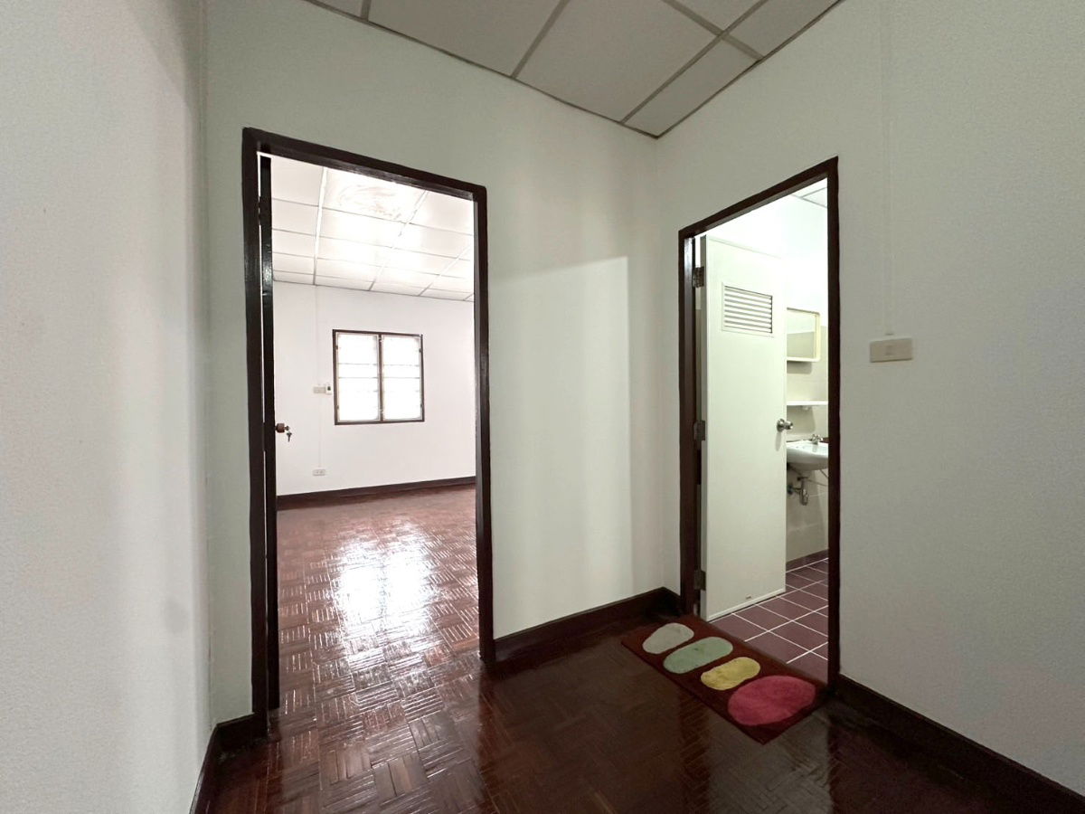 รูป ขายทาวน์เฮ้าส์ 2 ชั้น 16 ตรว. 2ห้องนอน 2ห้องน้ำ นนทบุรี 1.9ล้าน - รูปที่ 12/15