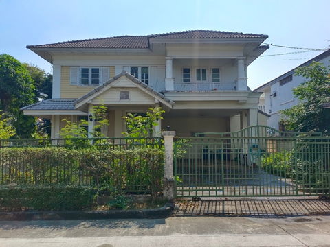 บ้านเดี่ยว 2 ชั้น เพอร์เฟค เพลส  รัตนาธิเบศร์ ไทรม้า ทำเลไทรม้า-ท่าอิฐ นนทบุรี  (หลังใหญ่)