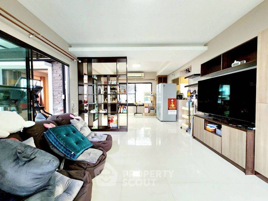 รูป บ้าน 4-ห้องนอน ที่ มัณฑนา บางนา กม.7 ใน บางแก้ว (ID 2147297) - รูปที่ 3/9