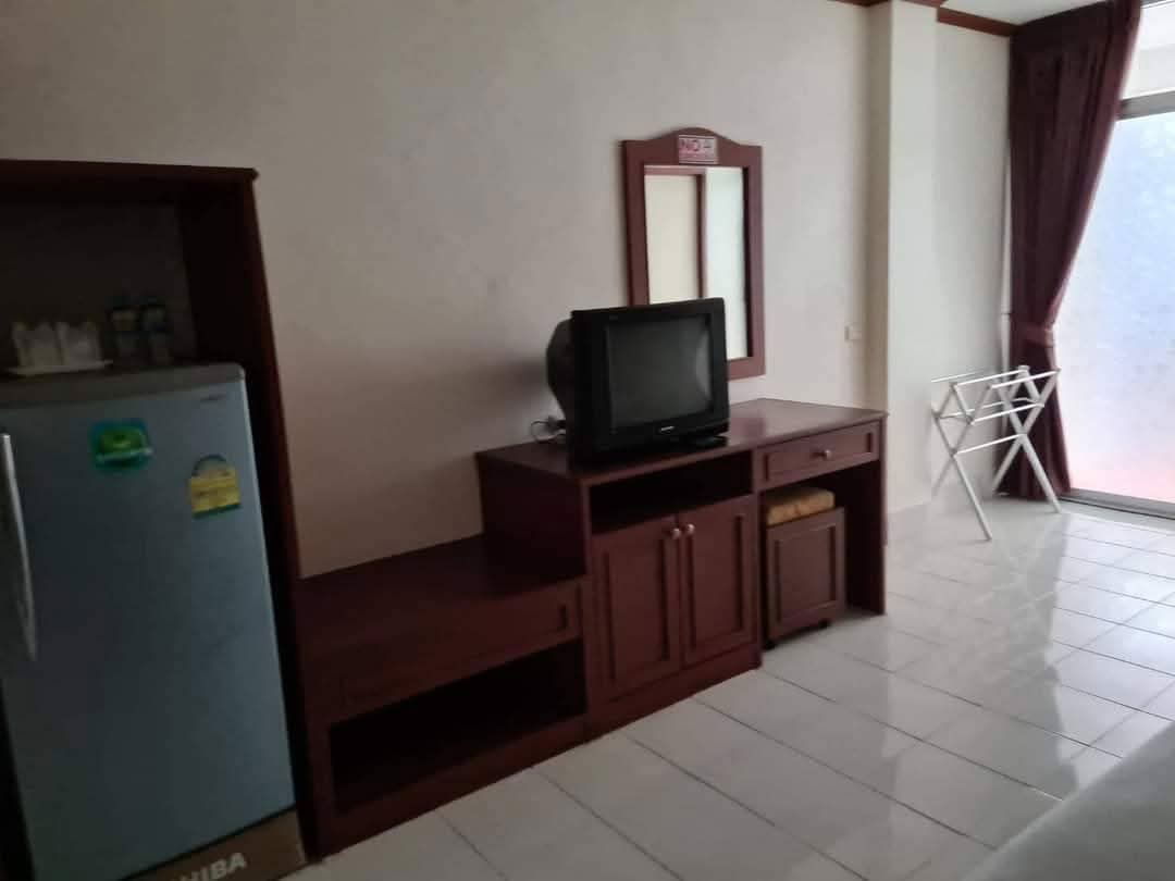 picture Hotel for sale, good location, Khao Phra Tamnak-Pattaya - 12/16