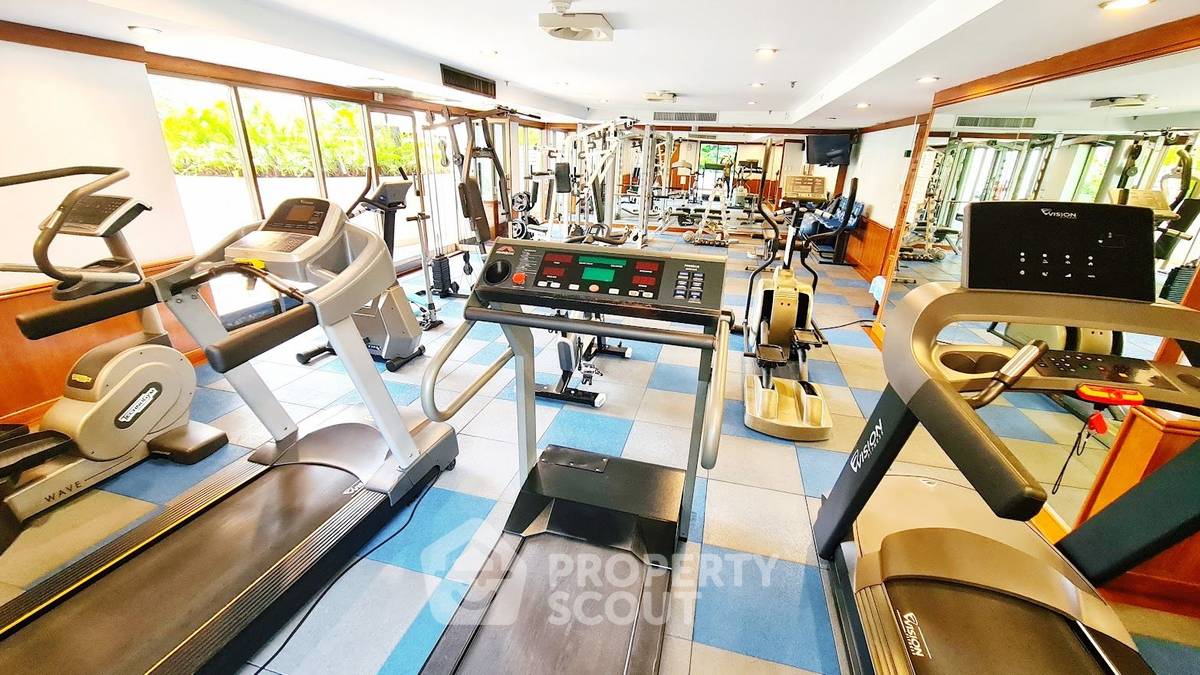 picture 3-BR Condo at Prestige Towers Condominium near MRT Sukhumvit (ID 882726) - 2/10