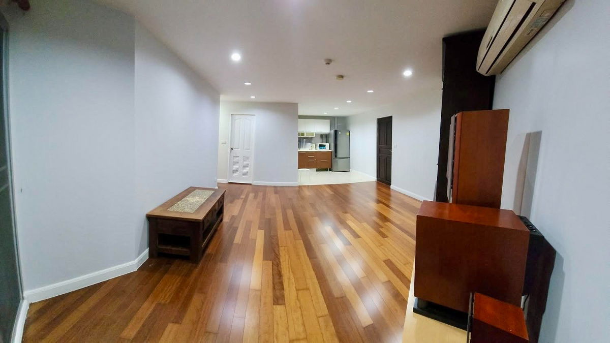picture code : B150  Bell Park Residence - 2/9