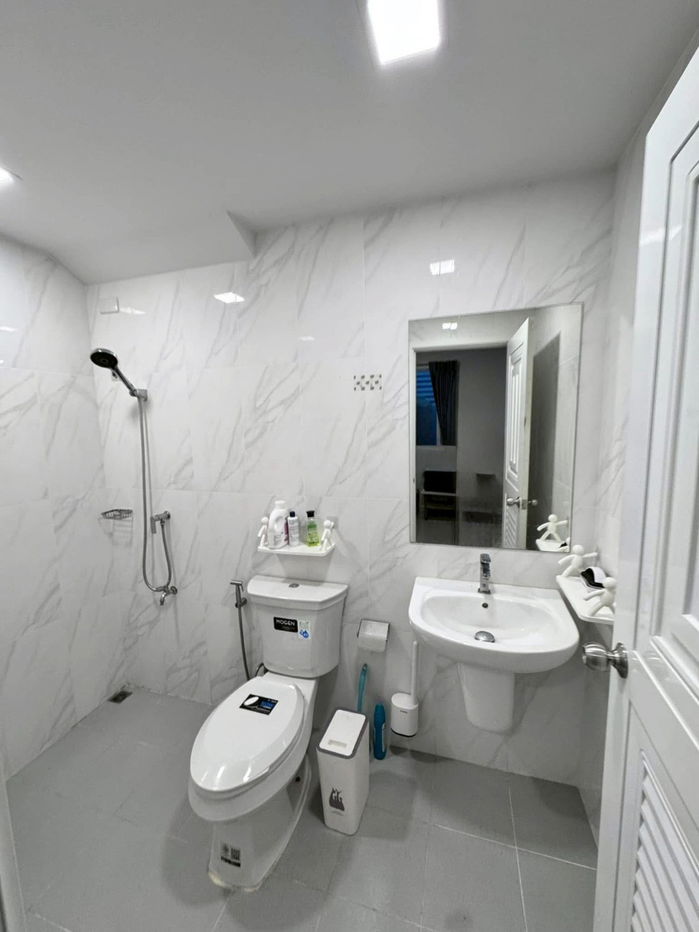 รูป 🏡✨ ให้เช่าทาวน์โฮม 2 ชั้น หมู่บ้าน The Verona Village พระราม9 - กรุงเทพกรีฑา - รูปที่ 7/20