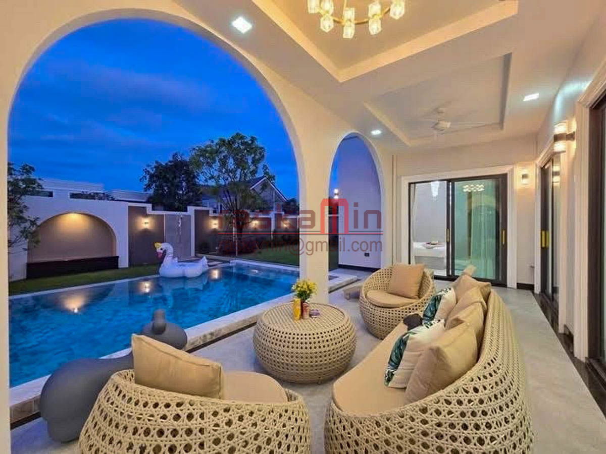 picture  Newly Modern Luxury Pool Villa - 3/20