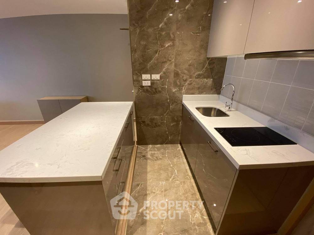 picture 2-BR Condo at 39 Suites near BTS Phrom Phong (ID 385060) - 6/23