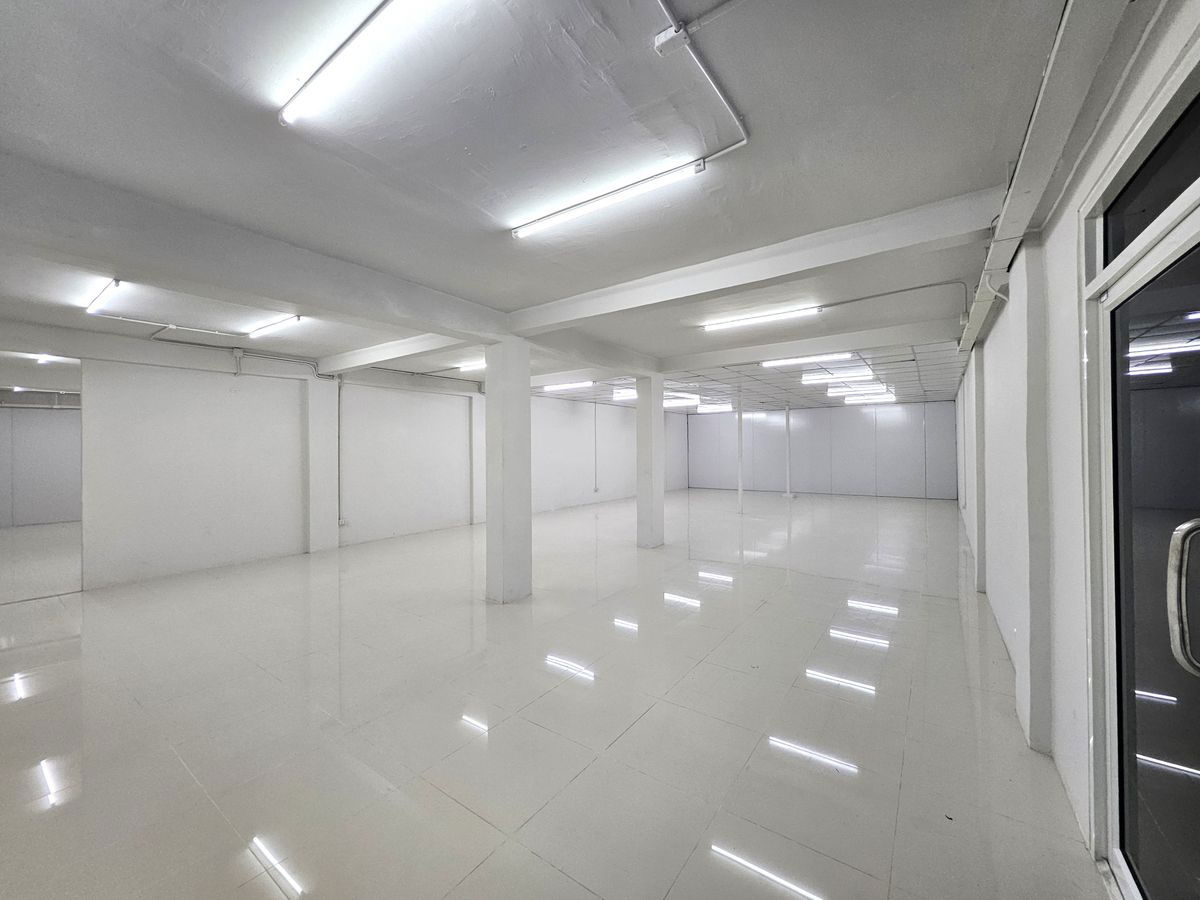 รูป WS2557 🏢 ห้องว่างให้เช่า ติดถนนลาดกระบัง เหมาะสำหรับ ออฟฟิศ / ร้านค้า / โกดังขนาดเล็ก เพียง 17,500 บาท/เดือน - รูปที่ 16/31