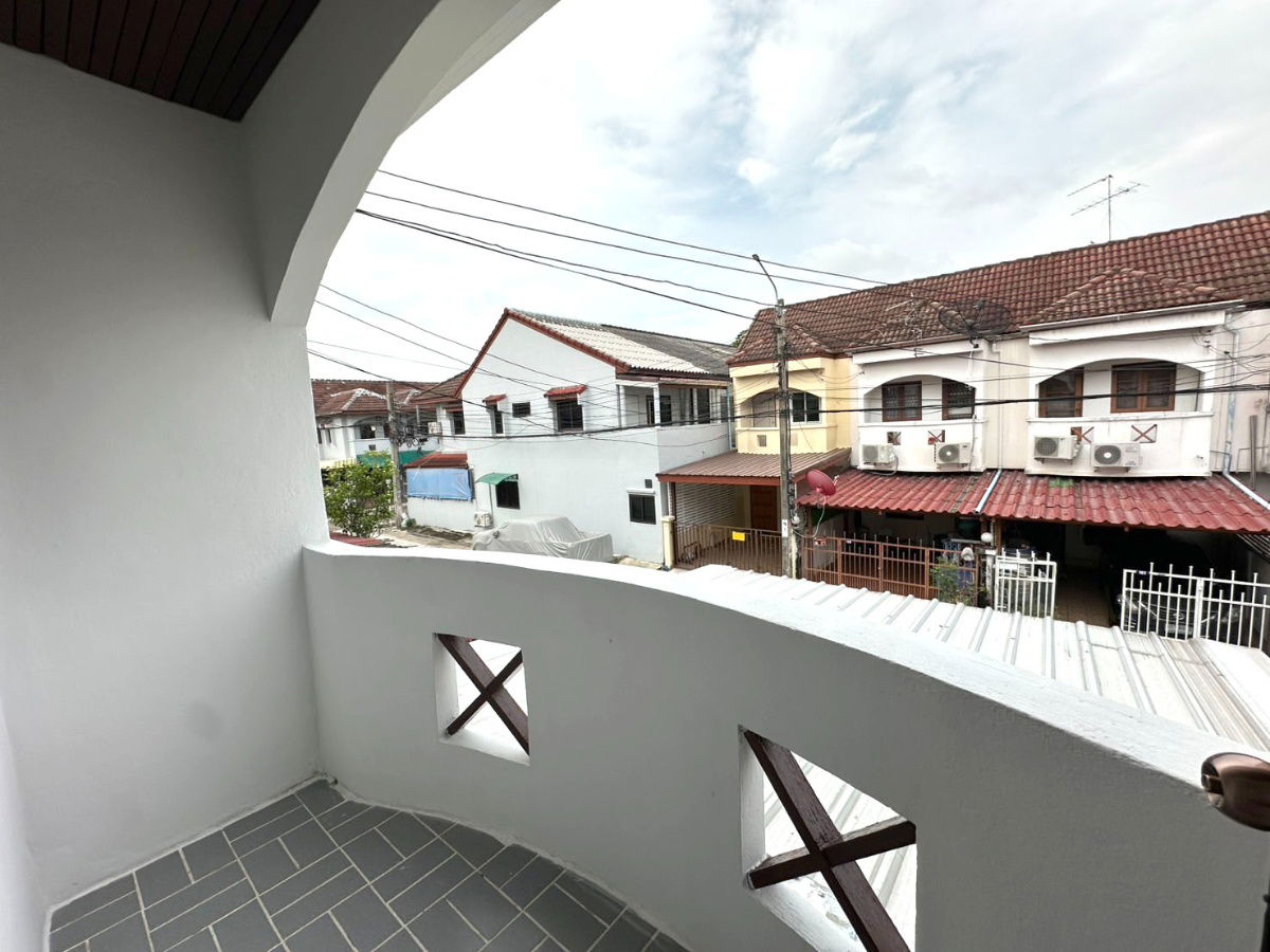 รูป ขายทาวน์เฮ้าส์ 2 ชั้น 16 ตรว. 2ห้องนอน 2ห้องน้ำ นนทบุรี 1.9ล้าน - รูปที่ 9/15