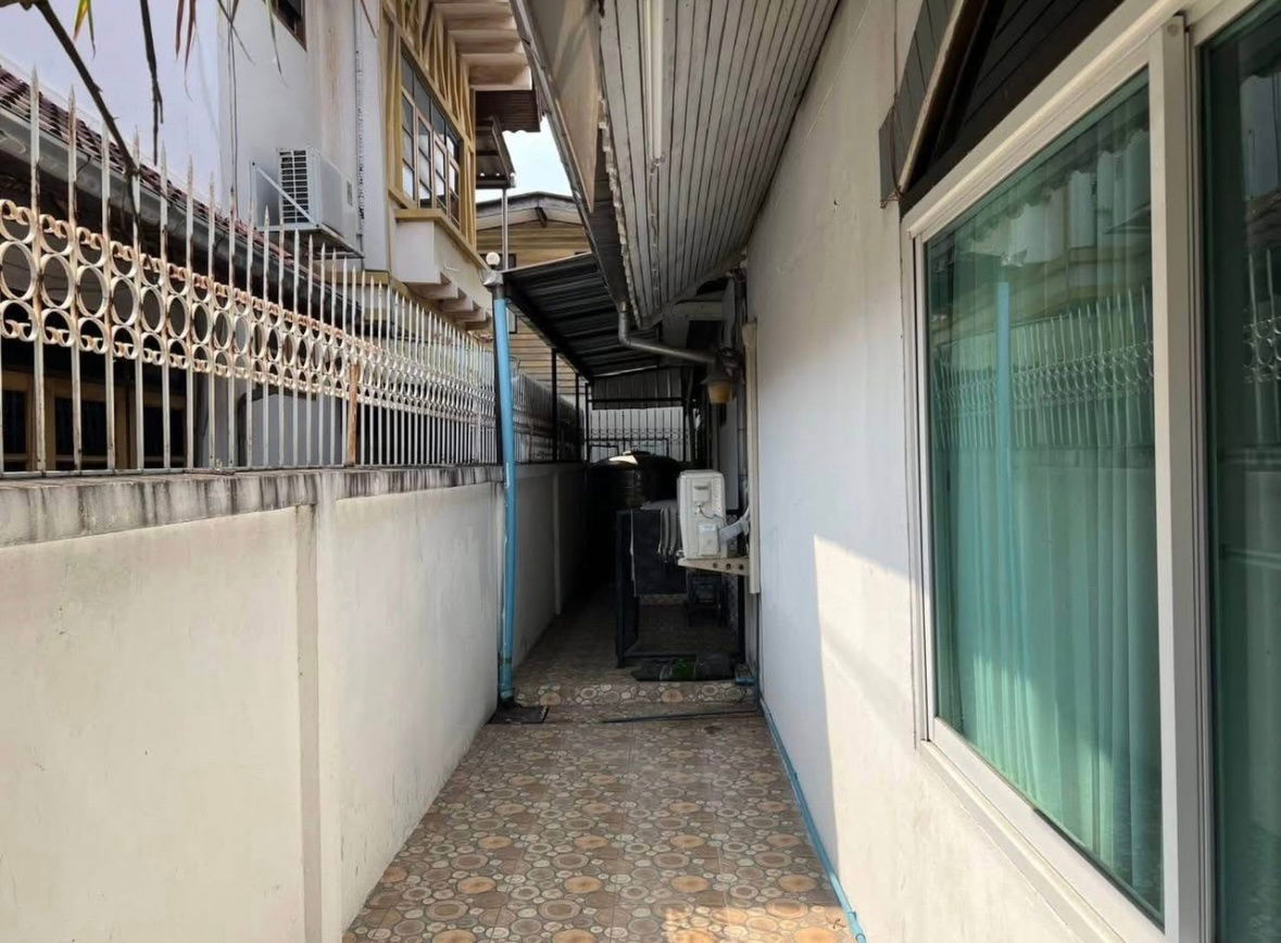 picture 🏡 A warm, two-story detached house with 3 bedrooms, near Don Mueang Airport, only 20,000/month. Interested? Line ID: @951qfbfi - 14/14